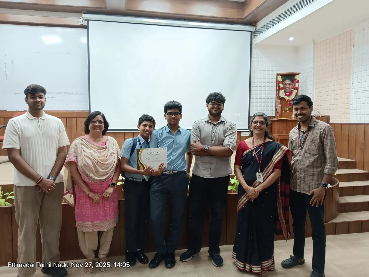 CIRS students with their certificates at the Prashna quiz