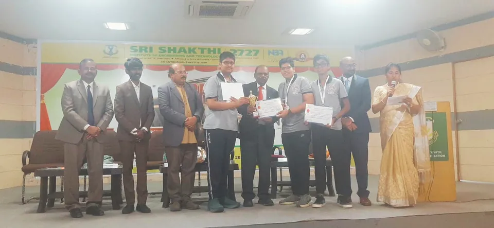 CIRS students with their certificates at Innochamp